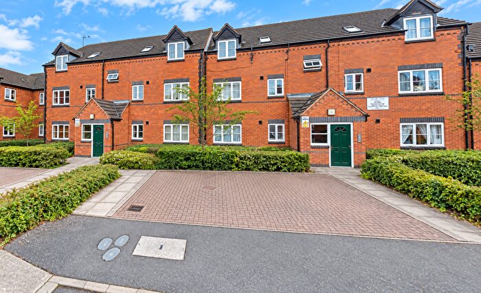 2 Bedroom Flat To Rent In Westleigh Close, Northampton, West Northamptonshire - £ Pcm, NN1