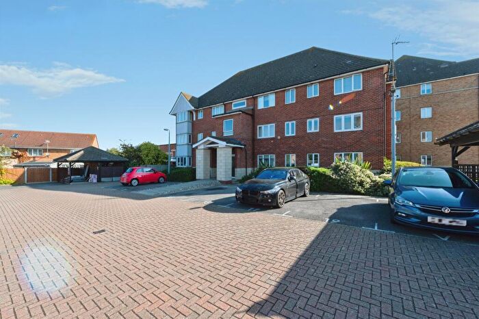 2 Bedroom Flat For Sale In Josling Close, Grays, RM17