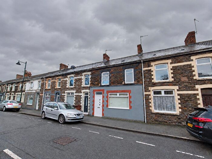 Flat To Rent In Commercial Street, Risca, Newport, NP11