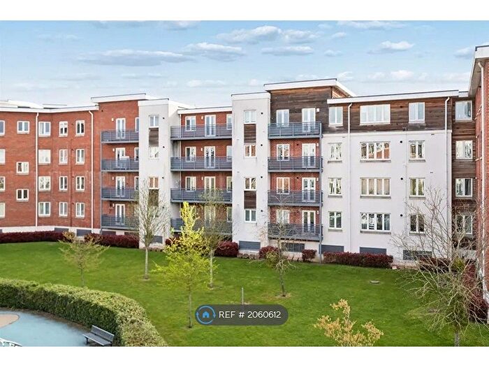 2 Bedroom Flat To Rent In Kingsquarter, Maidenhead, SL6