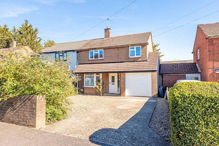 4 Bedroom Semi-Detached House For Sale In Eight Acres, Burnham, SL1