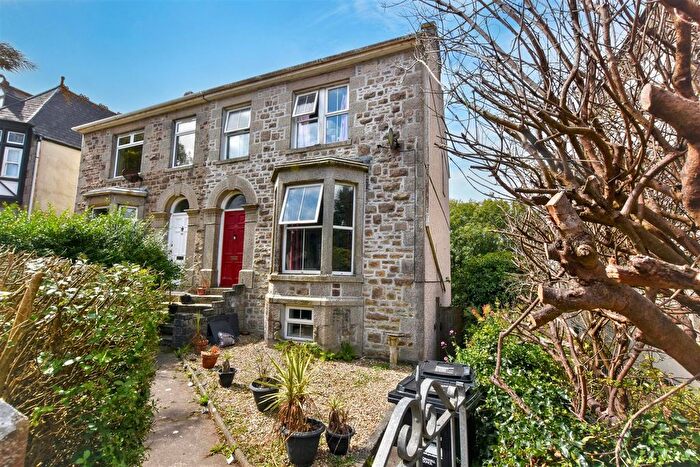 5 Bedroom Semi-Detached House For Sale In Clinton Road, Redruth, TR15