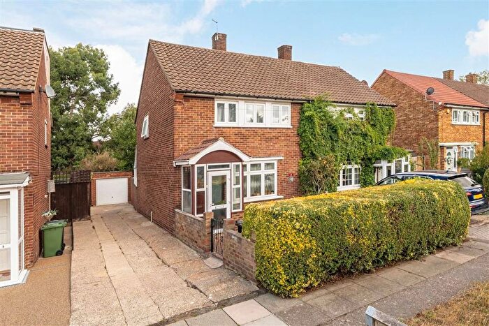2 Bedroom Semi-Detached House For Sale In Beechmont Close, Bromley, BR1