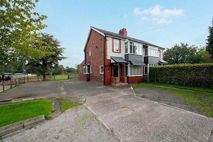 3 Bedroom Semi-Detached House For Sale In Liverpool Road, Rufford, L40
