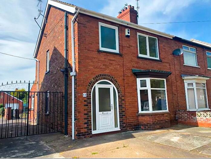 3 Bedroom Semi-Detached House To Rent In Buckingham Avenue, Scunthorpe, DN15