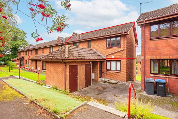 2 Bedroom Flat For Sale In Kirkpatrick Court, Dumfries, DG2