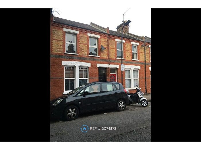 Studio To Rent In Hackney, Hackney, E8