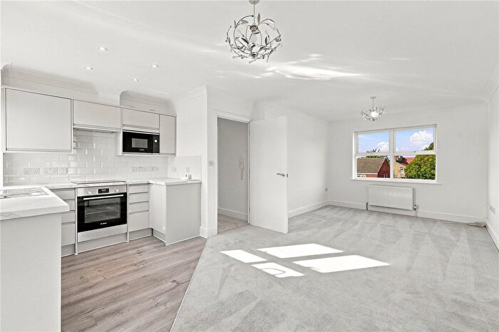 2 Bedroom Flat For Sale In Longley Road, London, SW17