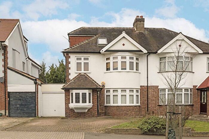 5 Bedroom Property To Rent In Longland Drive, Woodside Park, N20