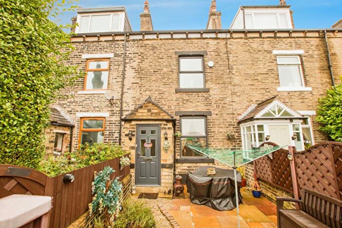 4 Bedroom Terraced House For Sale In College Terrace, Halifax, HX1