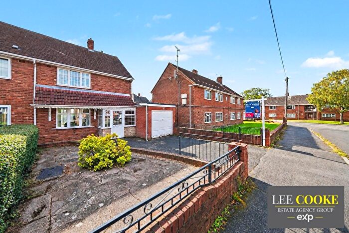 2 Bedroom Semi-Detached House For Sale In Parry Road, Ashmore Park, Wednesfield, Wolverhampton, WV11