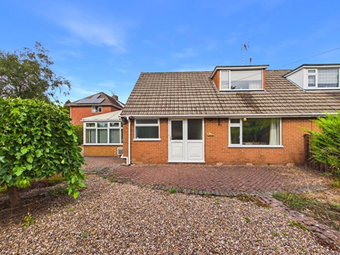 3 Bedroom Bungalow For Sale In Sylvan Drive, Old Tupton, S42