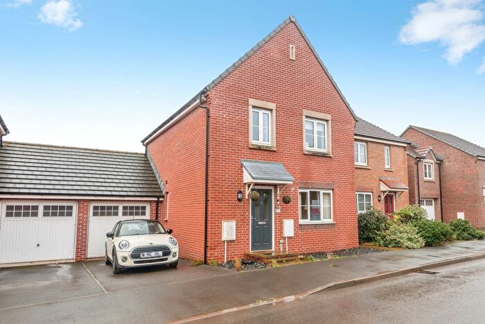 3 Bedroom Semi-Detached House For Sale In Stag Valley Road, Bridgwater, TA6