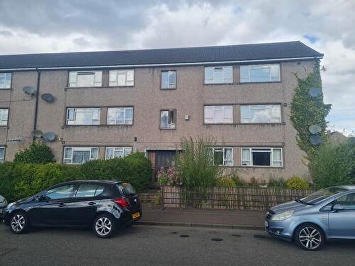 3 Bedroom Flat To Rent In Balgarthno Road, Dundee, DD2