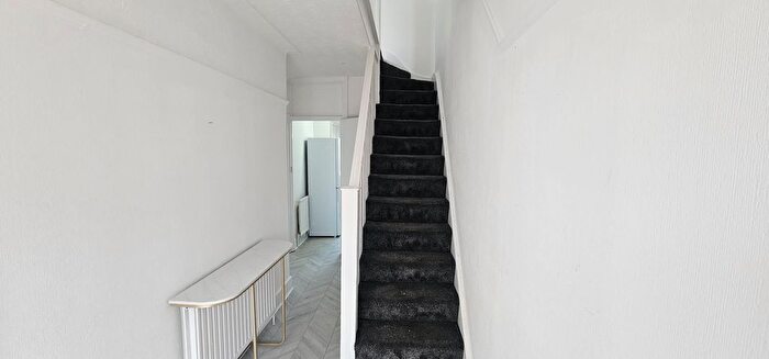 4 Bedroom Semi-Detached House To Rent In Park Crescent, Hornchurch, RM11