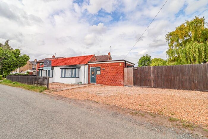 2 Bedroom Detached Bungalow For Sale In Chalk Road, Walpole St. Peter, PE14