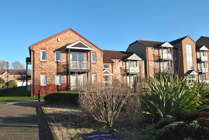 2 Bedroom Flat To Rent In Lakeside Boulevard, Lakeside, Doncaster, DN4