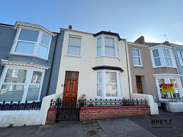 3 Bedroom Terraced House To Rent In Argyle Street, Pembroke Dock, Pembrokeshire., SA72
