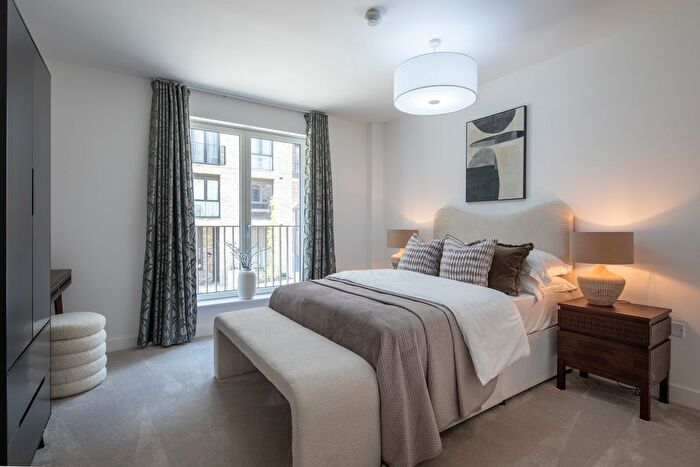2 Bedroom Flat For Sale In " Bedroom Apartment" At Hepworth Place, Walthamstow, E17