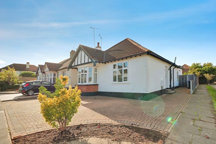 3 Bedroom Detached Bungalow To Rent In Tennyson Close, Leigh-On-Sea, SS9