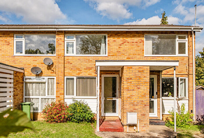 2 Bedroom Apartment For Sale In Cherwell Road, Keynsham, Bristol, Somerset, BS31