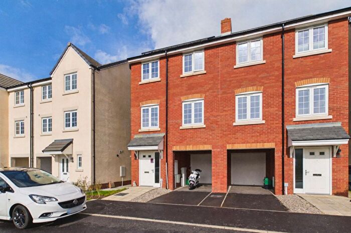 3 Bedroom Semi-Detached House For Sale In Ruby Close, Holsworthy, EX22