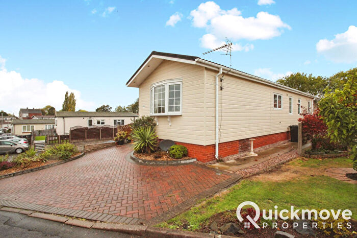3 Bedroom Park Home For Sale In Nuneaton, Warwickshire, CV12