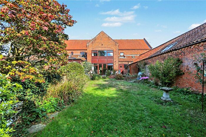 4 Bedroom Terraced House For Sale In Meadow Farm Drive, Intwood Road, Norwich, Norfolk, NR4