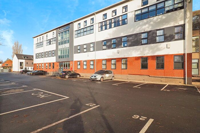 2 Bedroom Flat For Sale In Tulip Street, Chilwell, Beeston, Nottingham, NG9