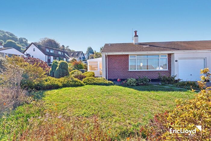 2 Bedroom Semi-Detached Bungalow For Sale In Sycamore Way, Brixham, TQ5