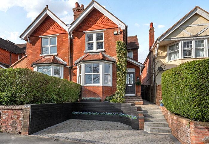 4 Bedroom Semi-Detached House For Sale In Upper Hale Road, Farnham, Surrey, GU9