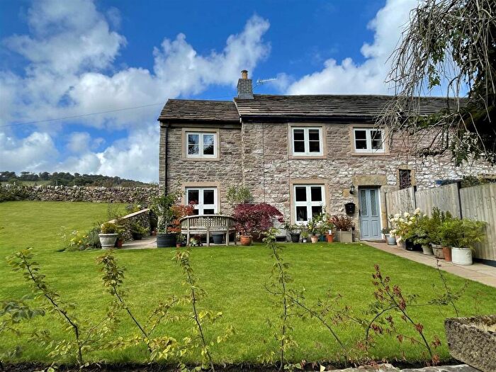 3 Bedroom Semi-Detached House To Rent In Dog Hole Cottage Macclesfield Old Road Buxton Derbyshire, SK17