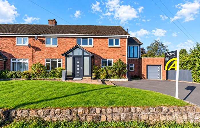 3 Bedroom Semi-Detached House For Sale In Radcliffe Avenue, Culcheth, WA3