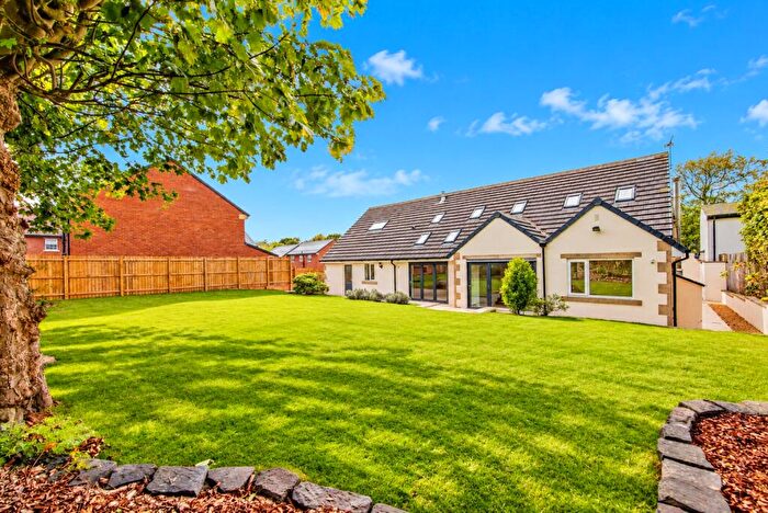 5 Bedroom Bungalow For Sale In Oakwell View, Whitehall Road West, Birkenshaw, West Yorkshire, BD11