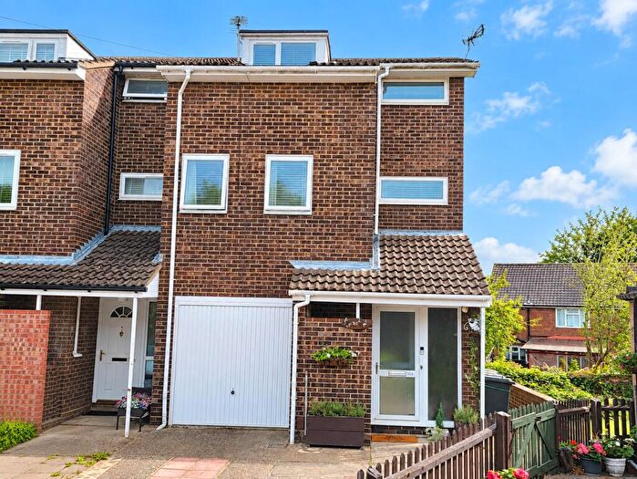 3 Bedroom Town House For Sale In Brecon Close, Ipswich, Suffolk, IP2