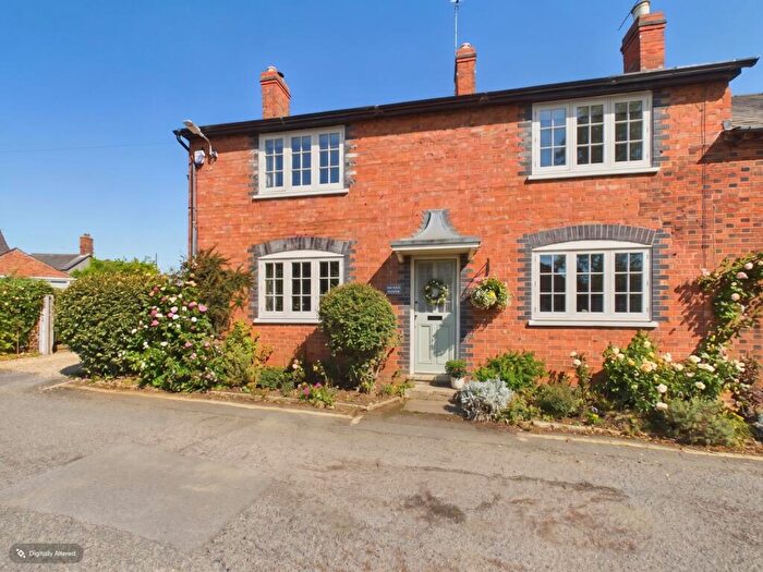 3 Bedroom Cottage For Sale In The Green, Guilsborough, Northampton, Northamptonshire, NN6