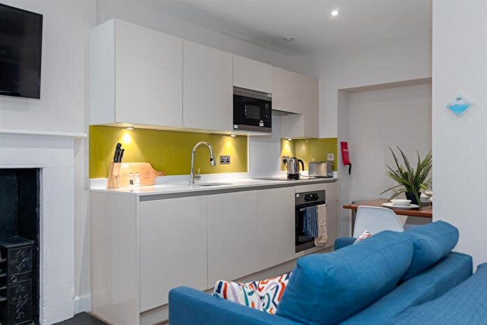 1 Bedroom Flat To Rent In Charlottes Rise, BS1