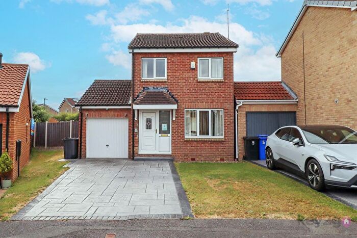 3 Bedroom Detached House For Sale In Wareham Court, Sothall, Sheffield, S20