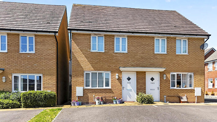 2 Bedroom Semi-Detached House For Sale In Greystone Walk, Cullompton, Devon, EX15