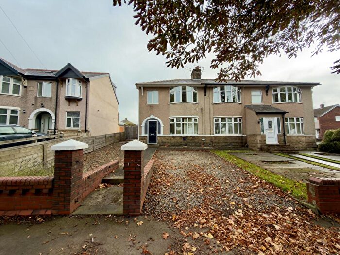 3 Bedroom Semi-Detached House For Sale In Eastern Avenue, Burnley, BB10