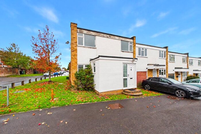 3 Bedroom End Of Terrace House For Sale In Hamble Court, Basingstoke, Hampshire, RG21