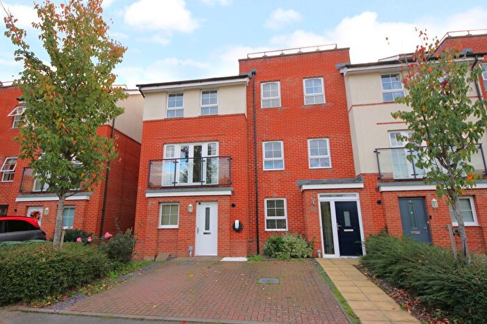 3 Bedroom End Of Terrace House For Sale In Minchin Acres, Hedge End, SO30