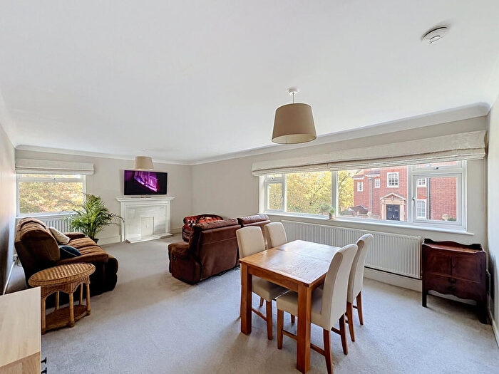 2 Bedroom Flat To Rent In Bridlemere Court, Newmarket, Suffolk, CB8