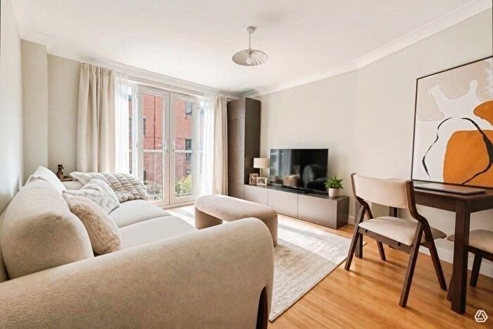 1 Bedroom Flat For Sale In Market Street, Bracknell, Berkshire, RG12
