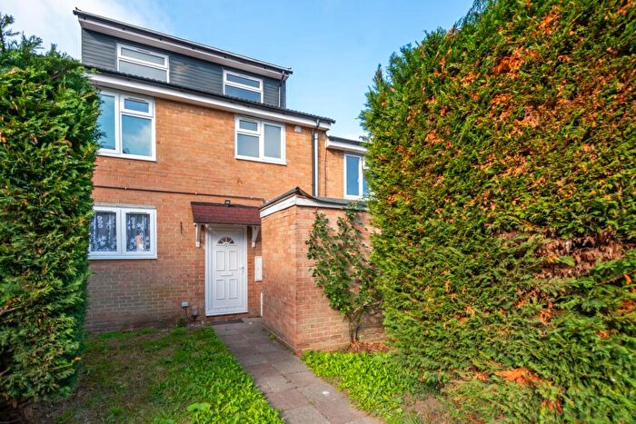 5 Bedroom End Of Terrace House To Rent In Redhill, RH1