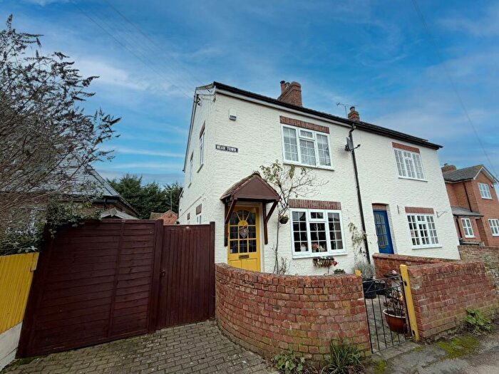 2 Bedroom Semi-Detached House For Sale In Near Town, Olney, MK46