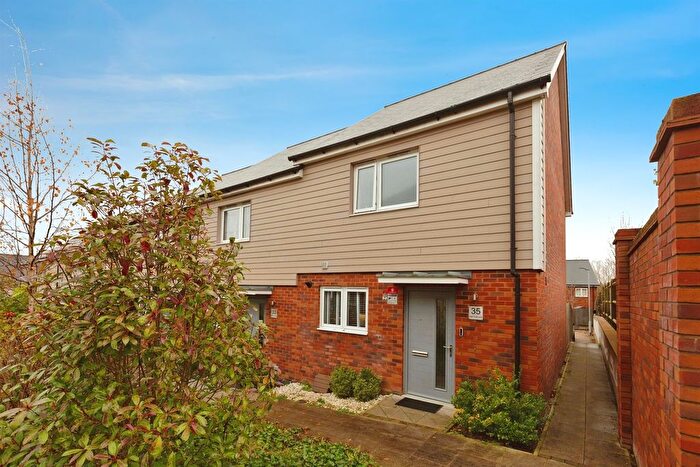 2 Bedroom End Of Terrace House For Sale In High Tree Lane, Tunbridge Wells, TN2