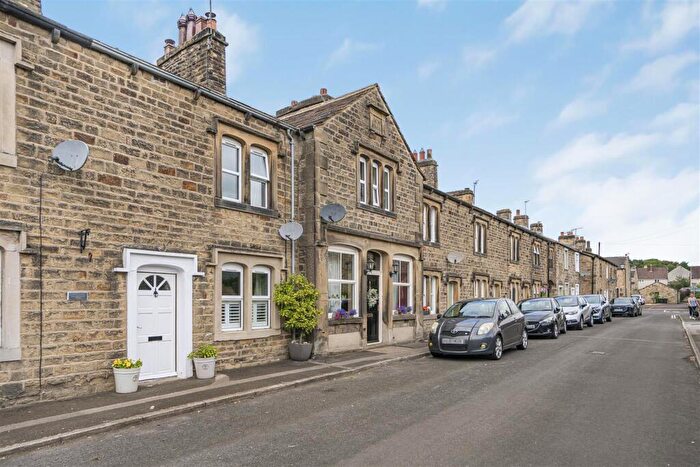 2 Bedroom Terraced House For Sale In East Street, Gargrave, Skipton, BD23