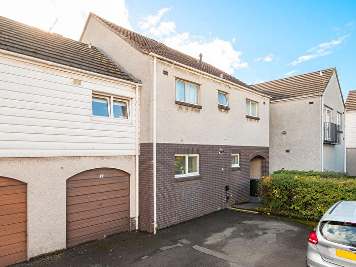 2 Bedroom Flat For Sale In Hillpark Wood, Edinburgh, EH4