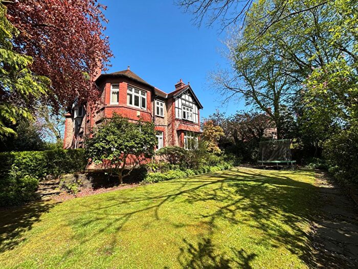6 Bedroom Detached House For Sale In Longley Drive, Worsley, M28